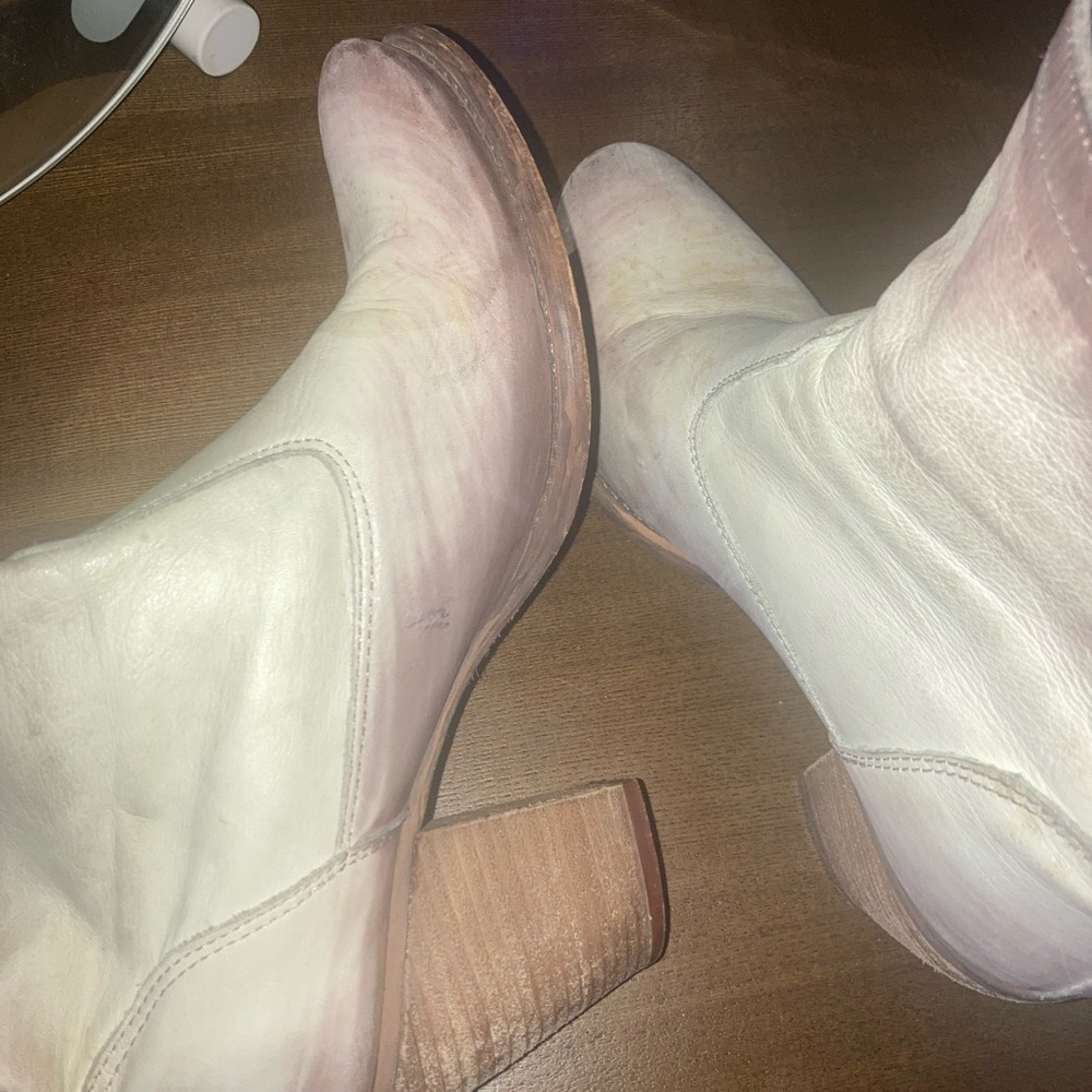 Women's Cream Ankle distressed Cowgirl Booties Size - Picture 7 of 9